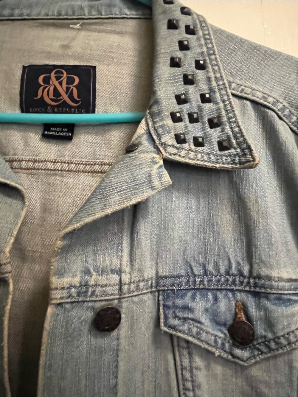 Light Wash Studded Collar Denim Jacket - Rock & Republic - Picture 2 of 3